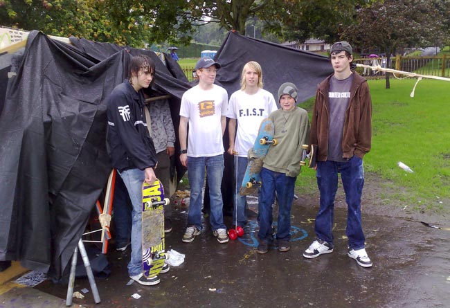 The hardcore wet skaters