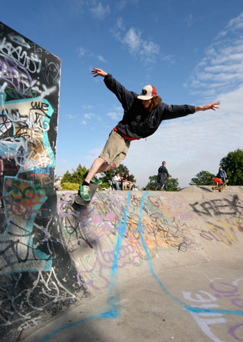 Backside smith in the tight quarter